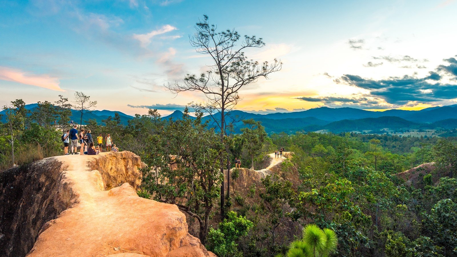 You are currently viewing Exploring Gay-Friendly Pai: A Vibrant Escape in Northern Thailand