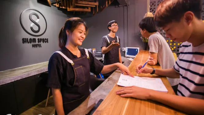 Silom Space Hostel