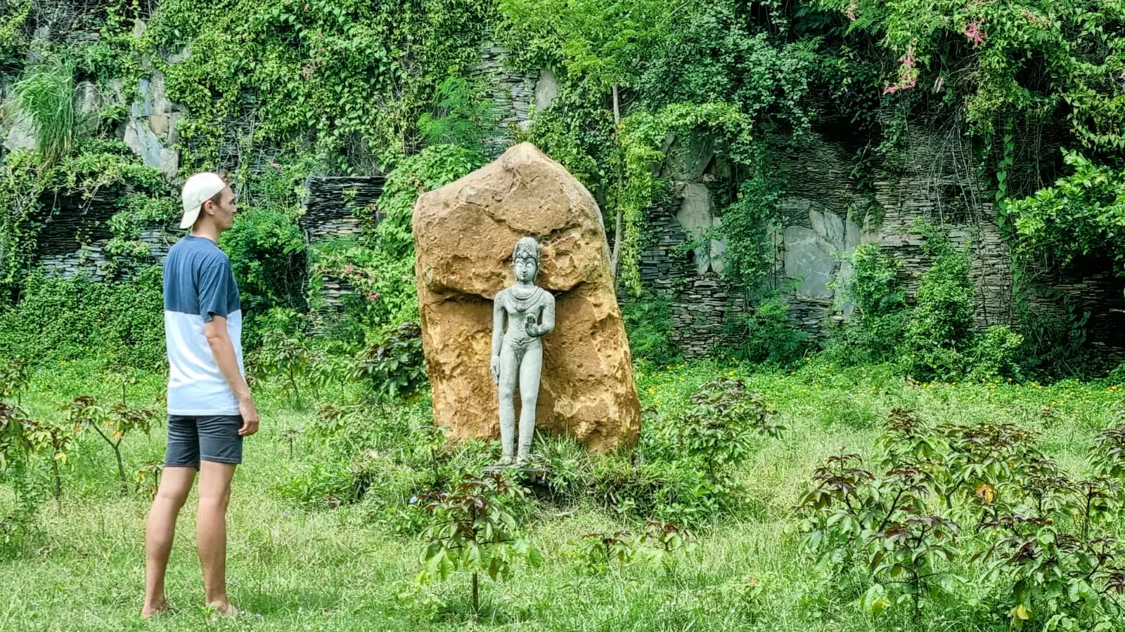 Read more about the article Gay Solo Travel: Tips, Tricks and What You Need to Know